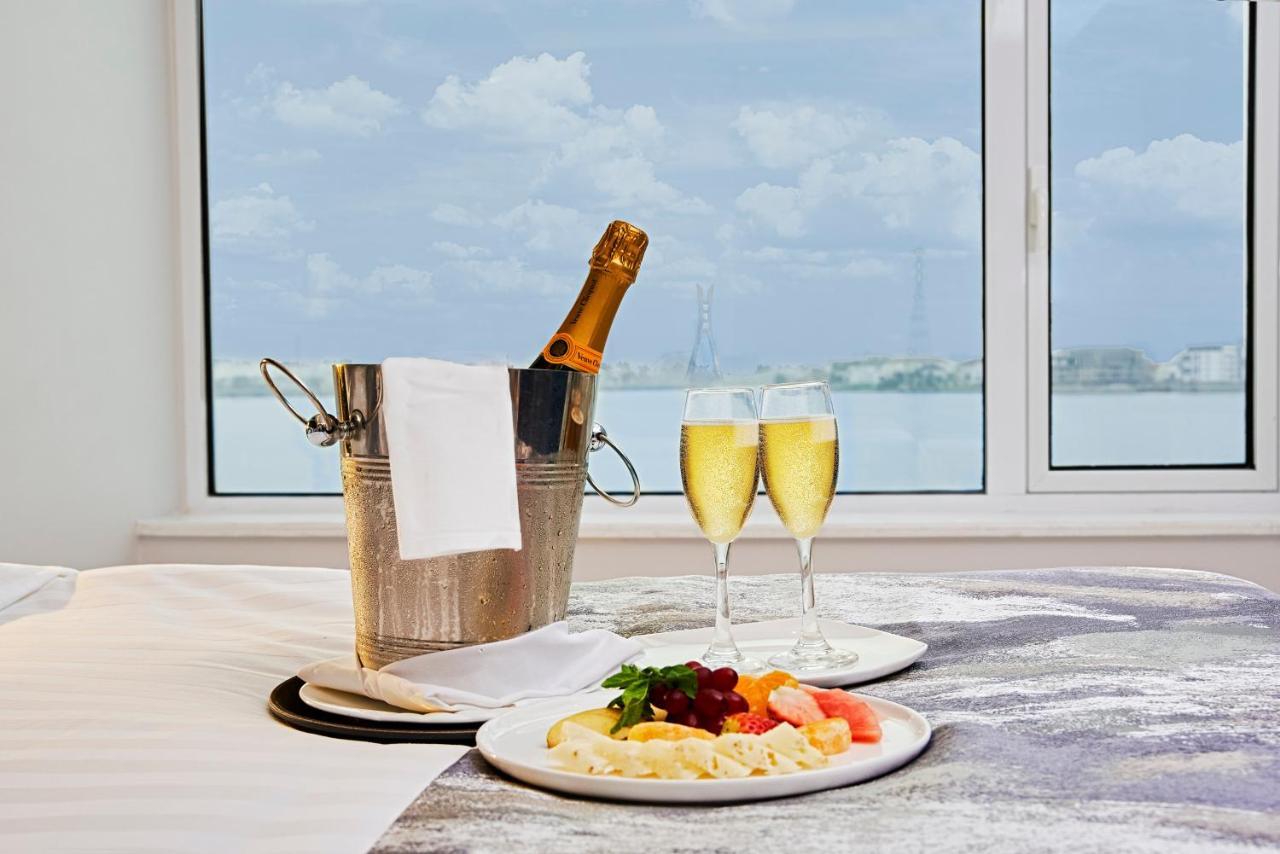 The Yacht Hotel Sea Front Lekki Phase 1 ラゴス エクステリア 写真
