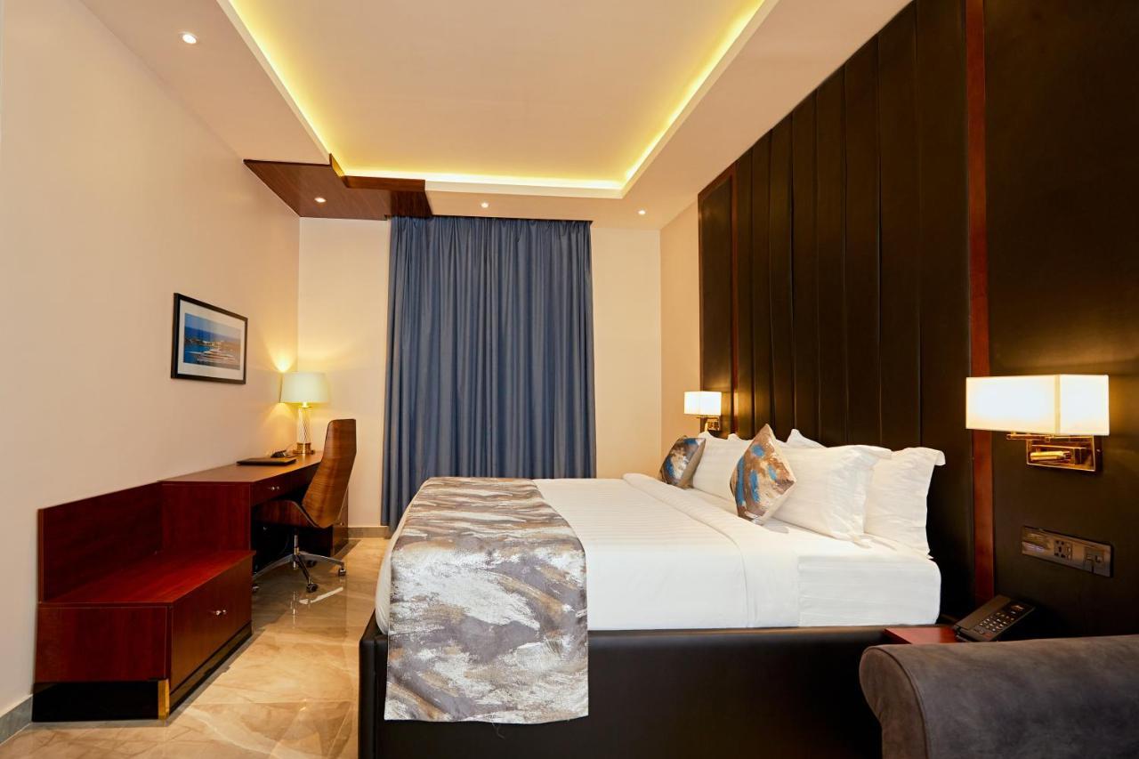 The Yacht Hotel Sea Front Lekki Phase 1 ラゴス エクステリア 写真
