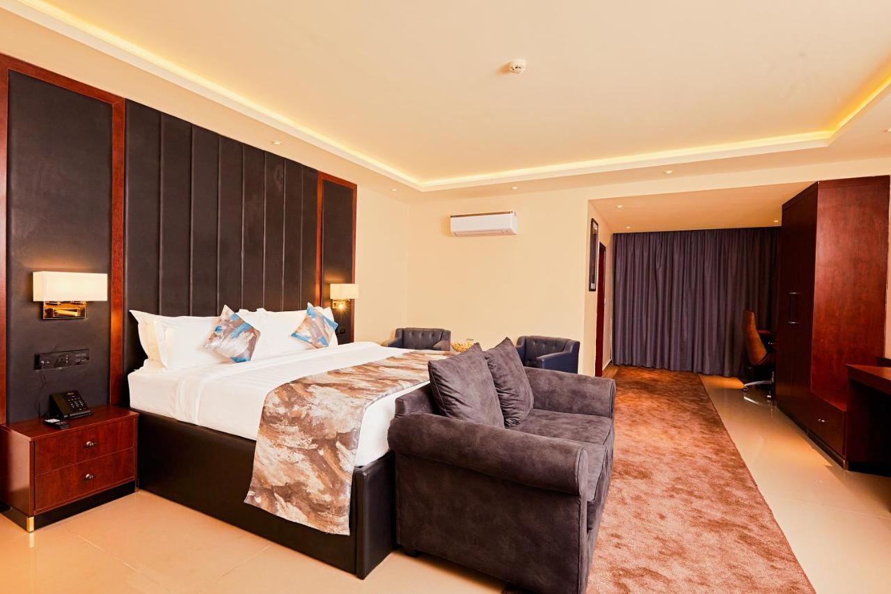 The Yacht Hotel Sea Front Lekki Phase 1 ラゴス エクステリア 写真